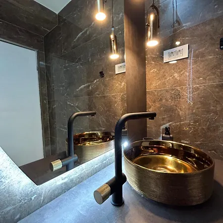 Imperator Apartment *
